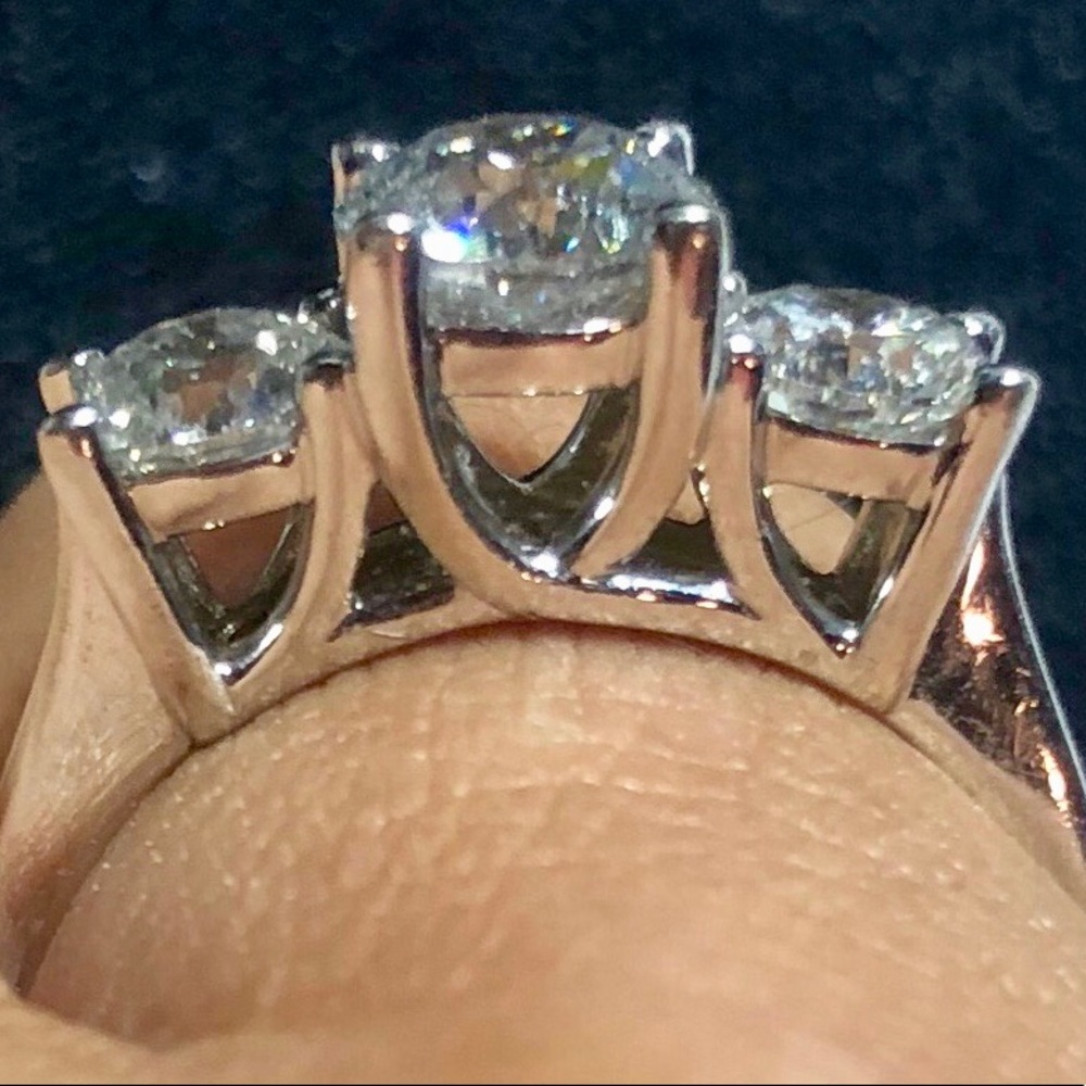 Lady’s Size 7  14 K White Gold 2.09 CTTW Diamond